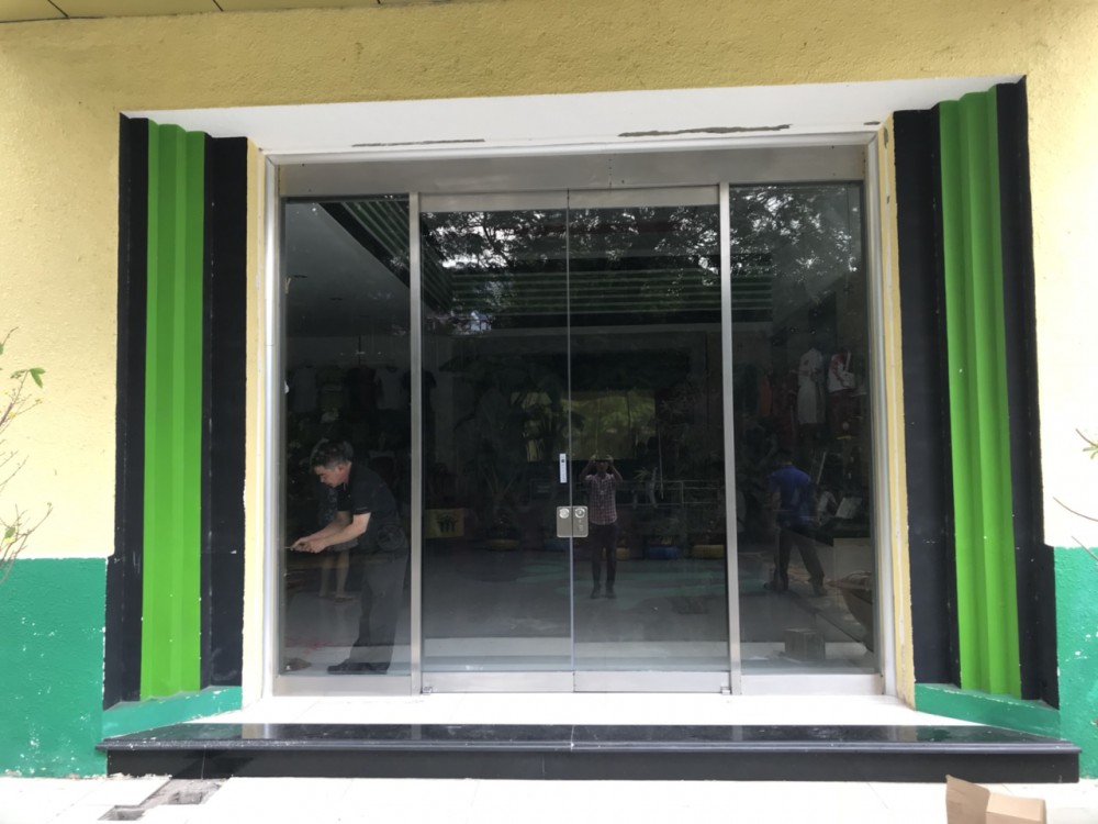 Công trình cửa tự động nhà thi đấu Phú Thọ Quận 10